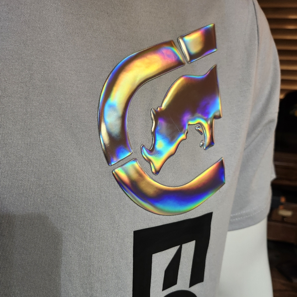 Ecko Unlimited 3D Emblem Short Sleeve White T-Shirt In Size L. NWT